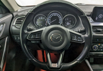 Подержанный автомобиль Mazda 6 Sedan 2017 года (24 фото)