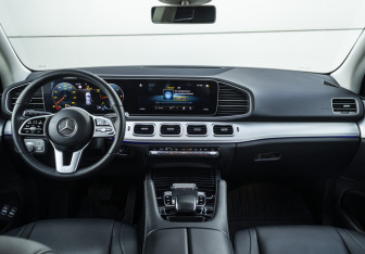 Подержанный автомобиль Mercedes-Benz GLE 2019 года (18 фото)