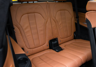 Подержанный автомобиль BMW X7 2019 года (16 фото)