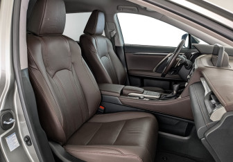 Подержанный автомобиль Lexus RX 2022 года (24 фото)