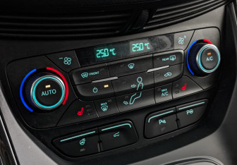 Подержанный автомобиль Ford Kuga 2019 года (21 фото)