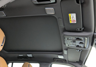 Подержанный автомобиль Cadillac Escalade Suv 2022 года (22 фото)