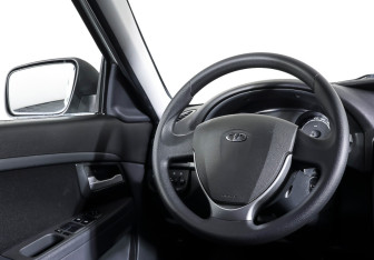 Подержанный автомобиль LADA (ВАЗ) Priora Sedan 2014 года (15 фото)