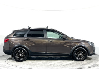 Подержанный автомобиль LADA (ВАЗ) Vesta Wagon 2019 года (3 фото)