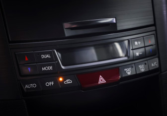 Подержанный автомобиль Subaru Outback Wagon 2012 года (17 фото)