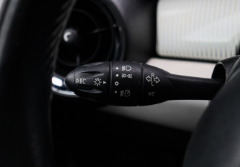 Подержанный автомобиль MINI Hatch 2009 года (18 фото)