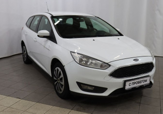 Подержанный автомобиль Ford Focus Wagon 2016 года (3 фото)