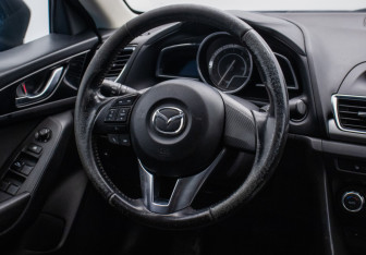 Подержанный автомобиль Mazda 3 Sedan 2014 года (15 фото)