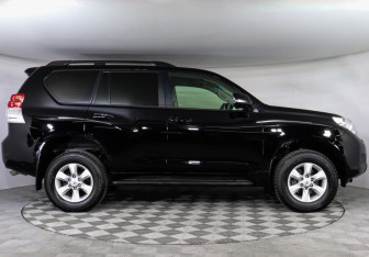 Подержанный автомобиль Toyota Land Cruiser Prado 2013 года (4 фото)