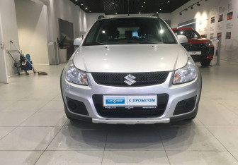 Подержанный автомобиль Suzuki SX4 Hatchback 2014 года (2 фото)