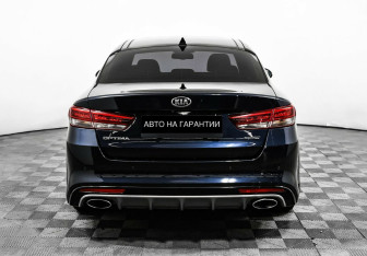 Подержанный автомобиль Kia Optima Sedan 2018 года (4 фото)