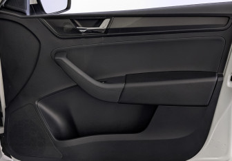 Подержанный автомобиль Skoda Rapid Liftback 2021 года (25 фото)