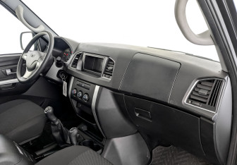 Подержанный автомобиль УАЗ Pickup 2024 года (11 фото)