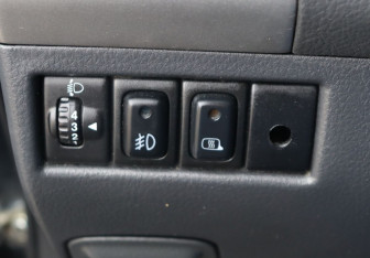 Подержанный автомобиль Suzuki Liana Sedan 2006 года (12 фото)