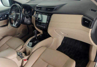 Подержанный автомобиль Nissan X-Trail 2019 года (11 фото)