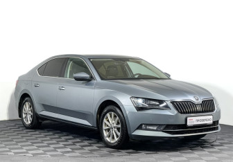 Подержанный автомобиль Skoda Superb Liftback 2018 года (3 фото)