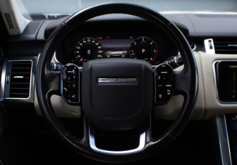 Подержанный автомобиль Land Rover Range Rover Sport 2018 года (20 фото)