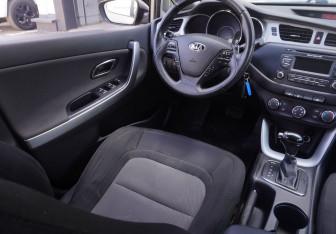 Подержанный автомобиль Kia Ceed Hatchback 2012 года (13 фото)