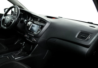 Подержанный автомобиль Kia Ceed Hatchback 2018 года (7 фото)