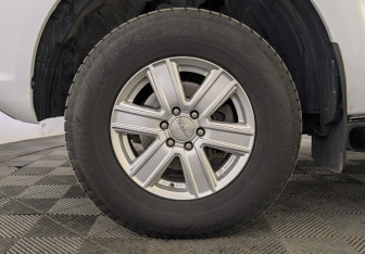Подержанный автомобиль DongFeng DF6 2022 года (12 фото)