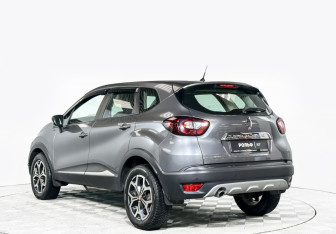 Подержанный автомобиль Renault Kaptur 2018 года (7 фото)