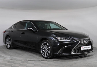Подержанный автомобиль Lexus ES 2019 года (3 фото)