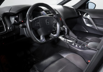 Подержанный автомобиль Citroen DS5 2012 года (14 фото)