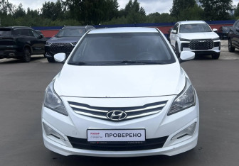 Подержанный автомобиль Hyundai Solaris Sedan 2014 года (2 фото)