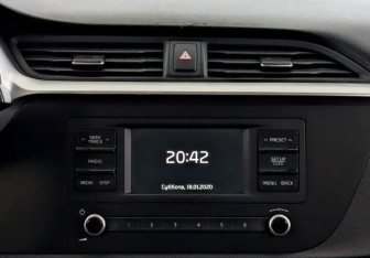 Подержанный автомобиль Kia Rio Hatchback 2021 года (22 фото)