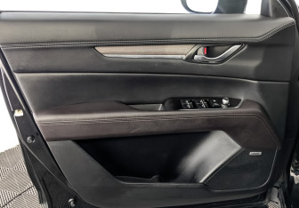 Подержанный автомобиль Mazda CX-5 2021 года (19 фото)