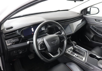 Подержанный автомобиль Omoda S5 2023 года (9 фото)