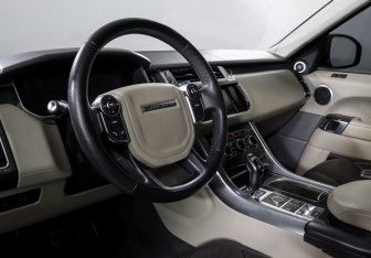 Подержанный автомобиль Land Rover Range Rover Sport 2016 года (14 фото)