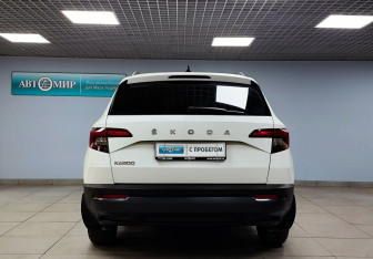 Подержанный автомобиль Skoda Karoq 2020 года (6 фото)