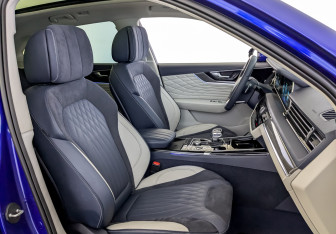 Подержанный автомобиль Hongqi HS5 2023 года (24 фото)