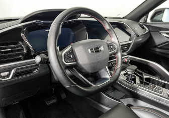 Подержанный автомобиль Geely Tugella 2023 года (13 фото)