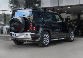 Подержанный автомобиль Land Rover Defender Suv 2020 года (4 фото)