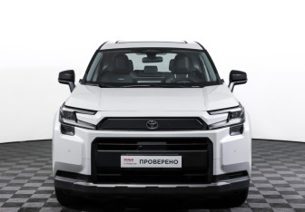 Подержанный автомобиль Toyota RAV4 2025 года (2 фото)