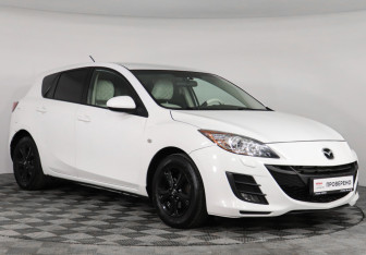 Подержанный автомобиль Mazda 3 Hatchback 2011 года (3 фото)