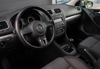 Подержанный автомобиль Volkswagen Golf Hatchback 2012 года (12 фото)