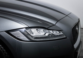 Подержанный автомобиль Jaguar XF Sedan 2017 года (12 фото)