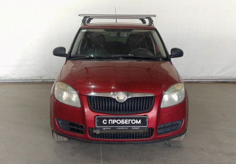 Подержанный автомобиль Skoda Fabia Hatchback 2008 года (2 фото)