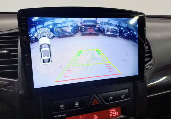 Подержанный автомобиль Kia Sorento 2011 года (16 фото)