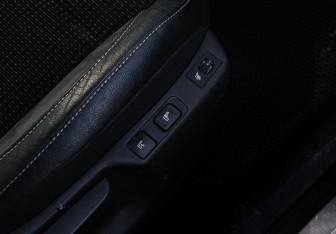 Подержанный автомобиль Citroen C4 Hatchback 2011 года (8 фото)