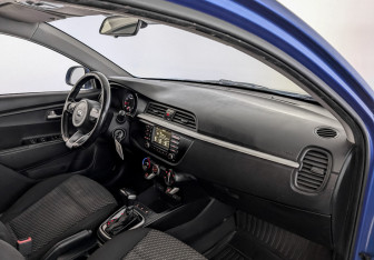 Подержанный автомобиль Kia Rio Hatchback 2019 года (11 фото)