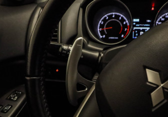 Подержанный автомобиль Mitsubishi ASX 2012 года (9 фото)