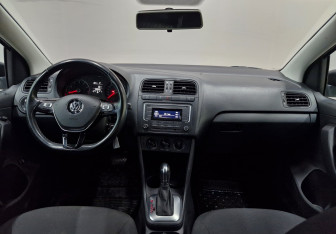 Подержанный автомобиль Volkswagen Polo Sedan 2019 года (13 фото)
