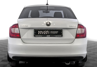 Подержанный автомобиль Skoda Rapid Liftback 2019 года (6 фото)