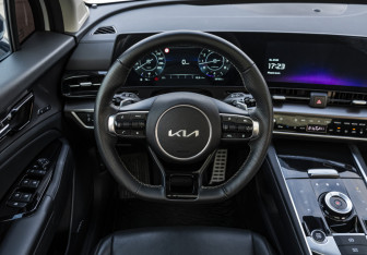 Подержанный автомобиль Kia Sportage 2025 года (10 фото)