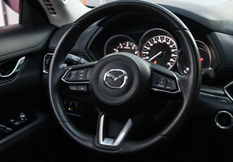 Подержанный автомобиль Mazda CX-5 2018 года (11 фото)