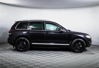 Подержанный автомобиль Volkswagen Touareg 2008 года (4 фото)